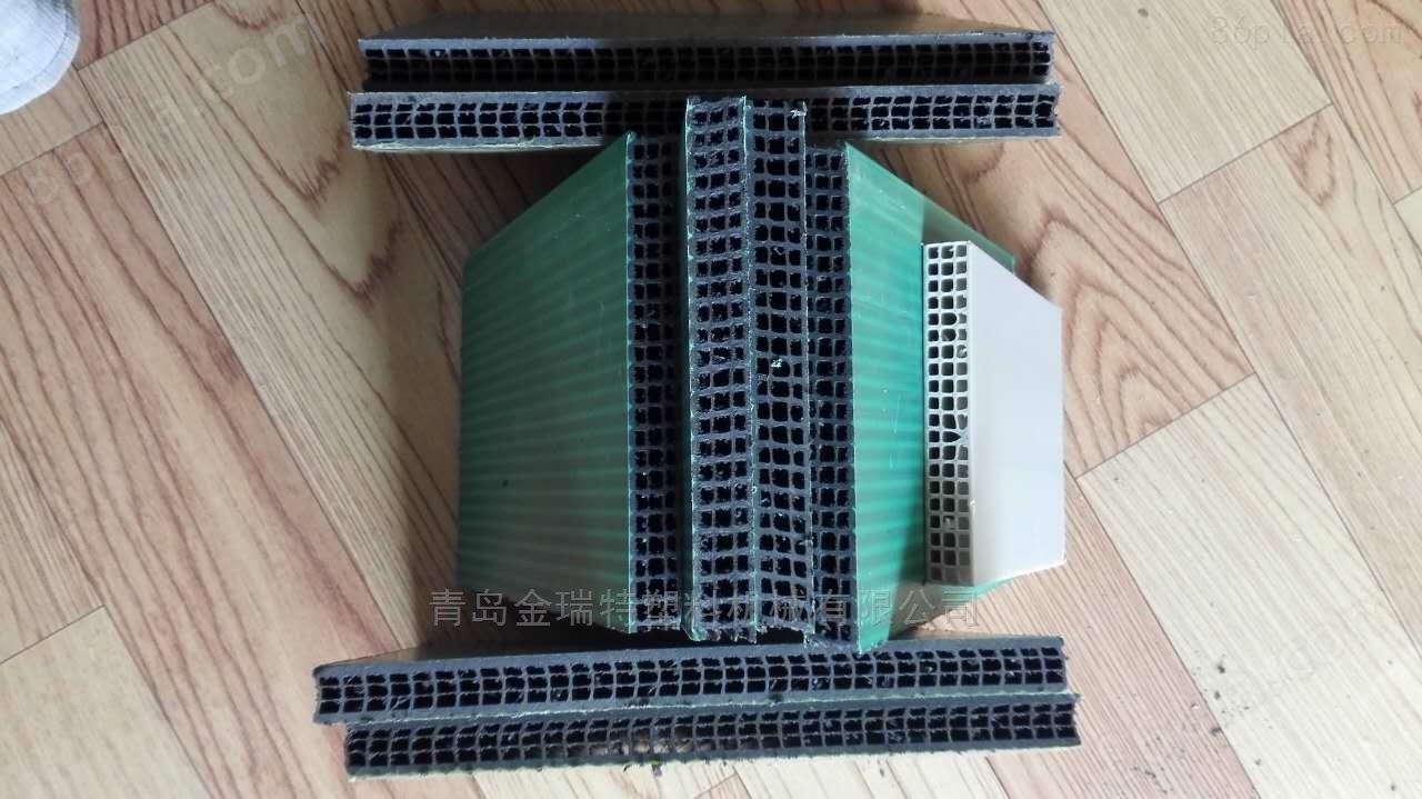 PP三层建筑模板设备_塑料中空隔板生产线